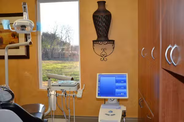 Images Robert L. Rodriguez DDS