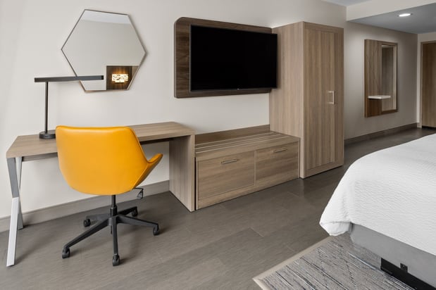 Images Holiday Inn Express & Suites Waynesboro East by IHG