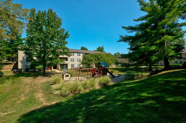 Images Forest Woods Apartments