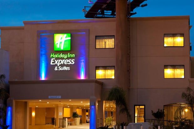Images Holiday Inn Express & Suites Woodland Hills by IHG