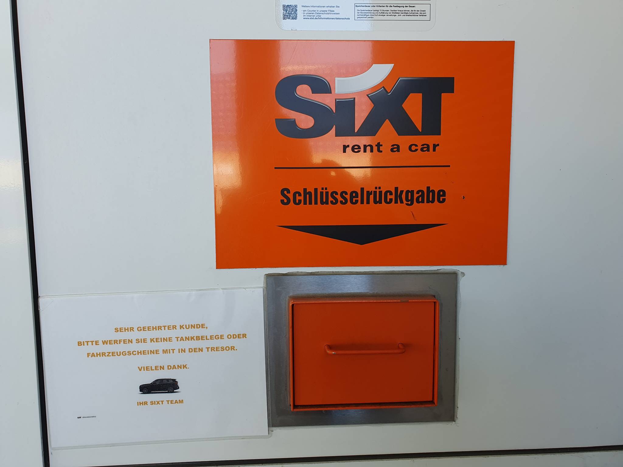 SIXT Autovermietung Braunschweig Süd, Berliner Platz 1B in Braunschweig