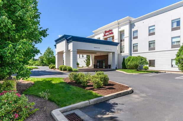 Images Hampton Inn & Suites Hartford-Manchester
