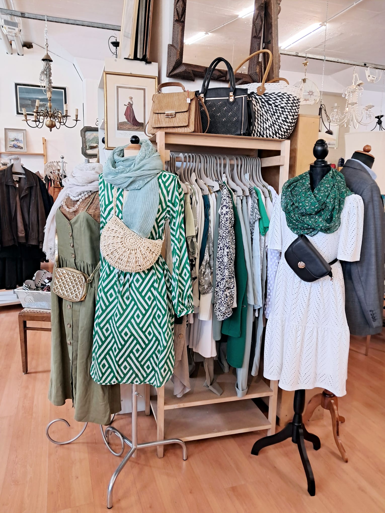 Rundumel Brocki Hausmann, Sägestrasse 46 in Lenzburg
