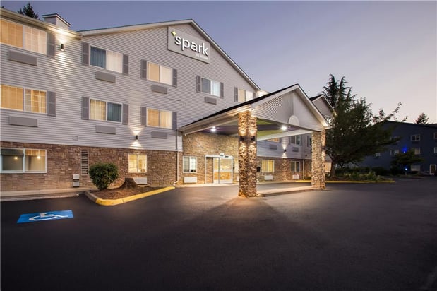 Images Spark by Hilton Tumwater