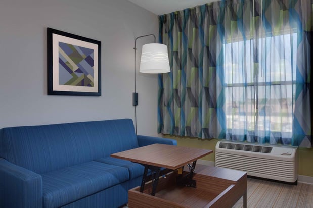 Images Holiday Inn Express & Suites Orlando International Airport by IHG
