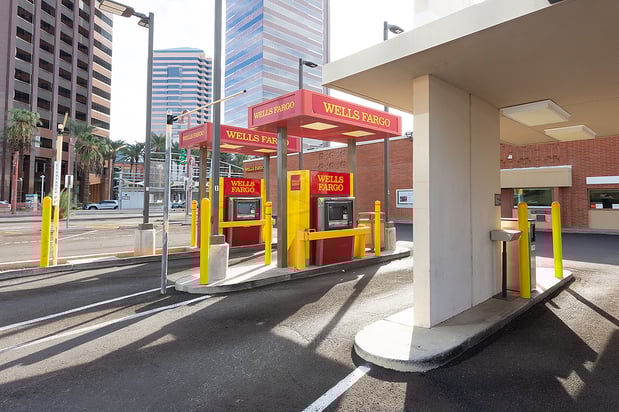Images Wells Fargo Bank
