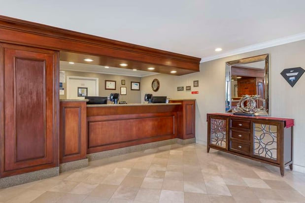 Images Best Western Plus Marina Shores Hotel