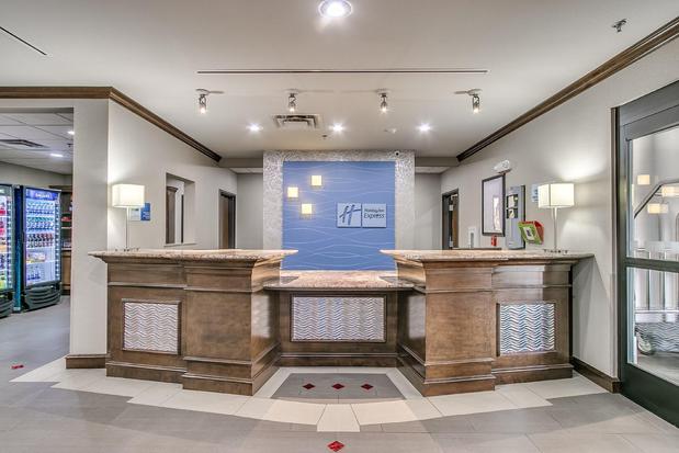 Images Holiday Inn Express & Suites Lubbock South by IHG