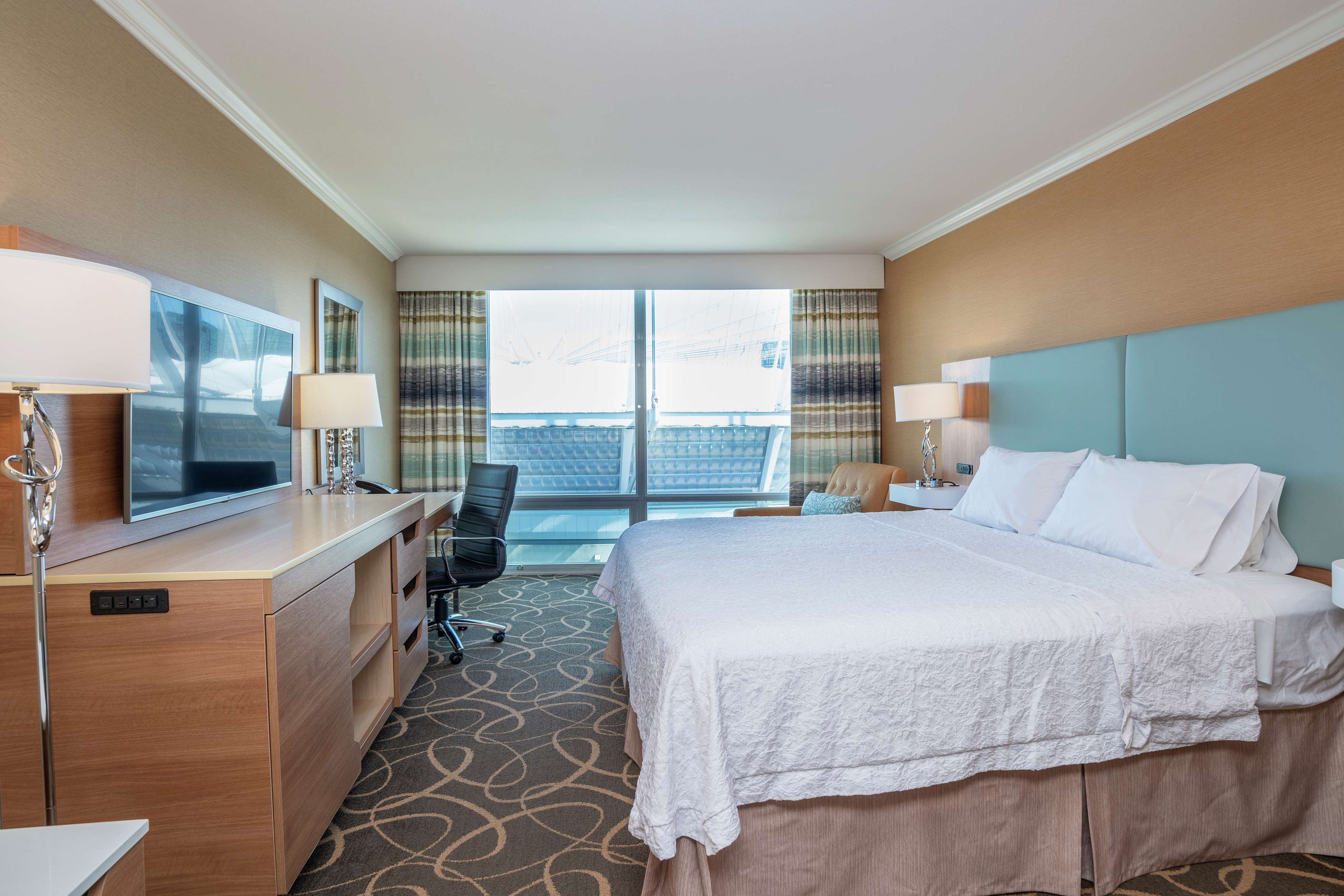 Images Hampton Inn & Suites by Hilton Vancouver-Downtown