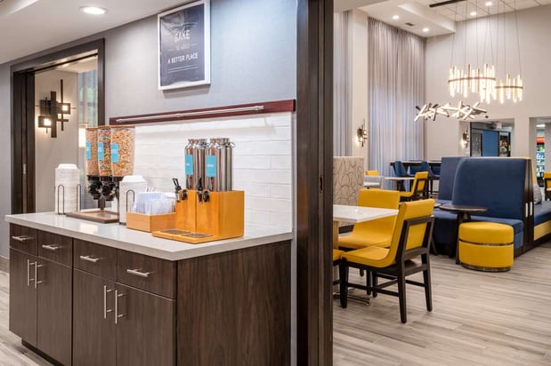 Images Hampton Inn & Suites Agoura Hills