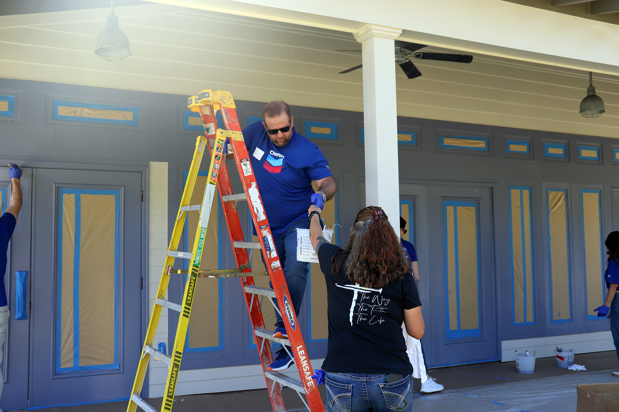 chevron volunteer day at sths parenting center 05.jpg