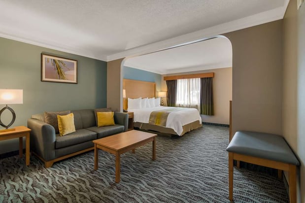 Images Best Western Plus Executive Court Inn & Conference Center