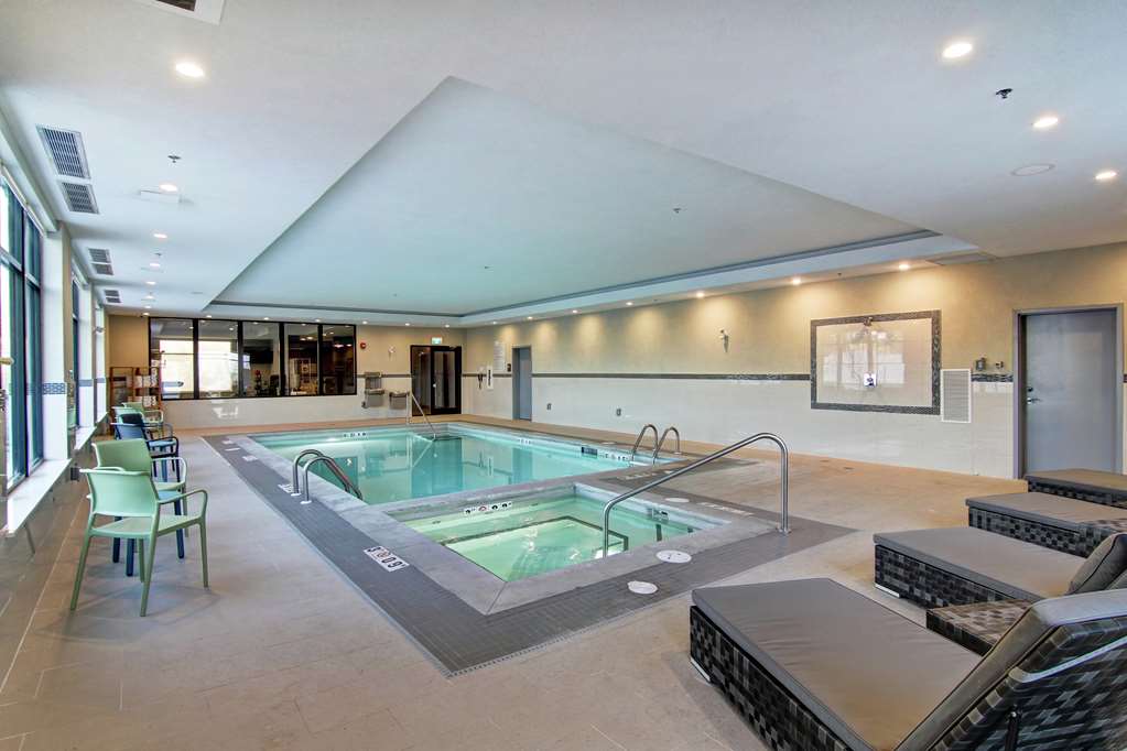 Pool Home2 Suites by Hilton Edmonton South Edmonton (780)250-3000
