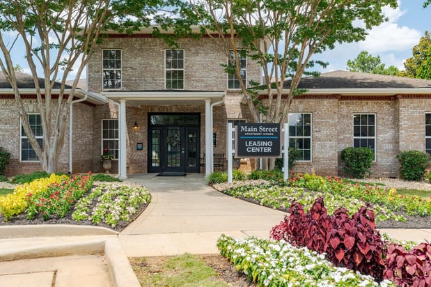 Images Main Street Apartments