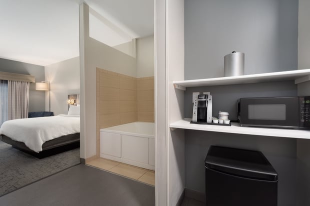Images Holiday Inn Express & Suites Saginaw by IHG