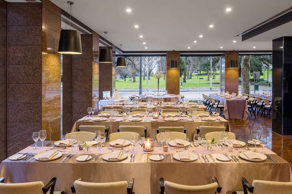 Images Radisson Hotel on Flagstaff Gardens Melbourne