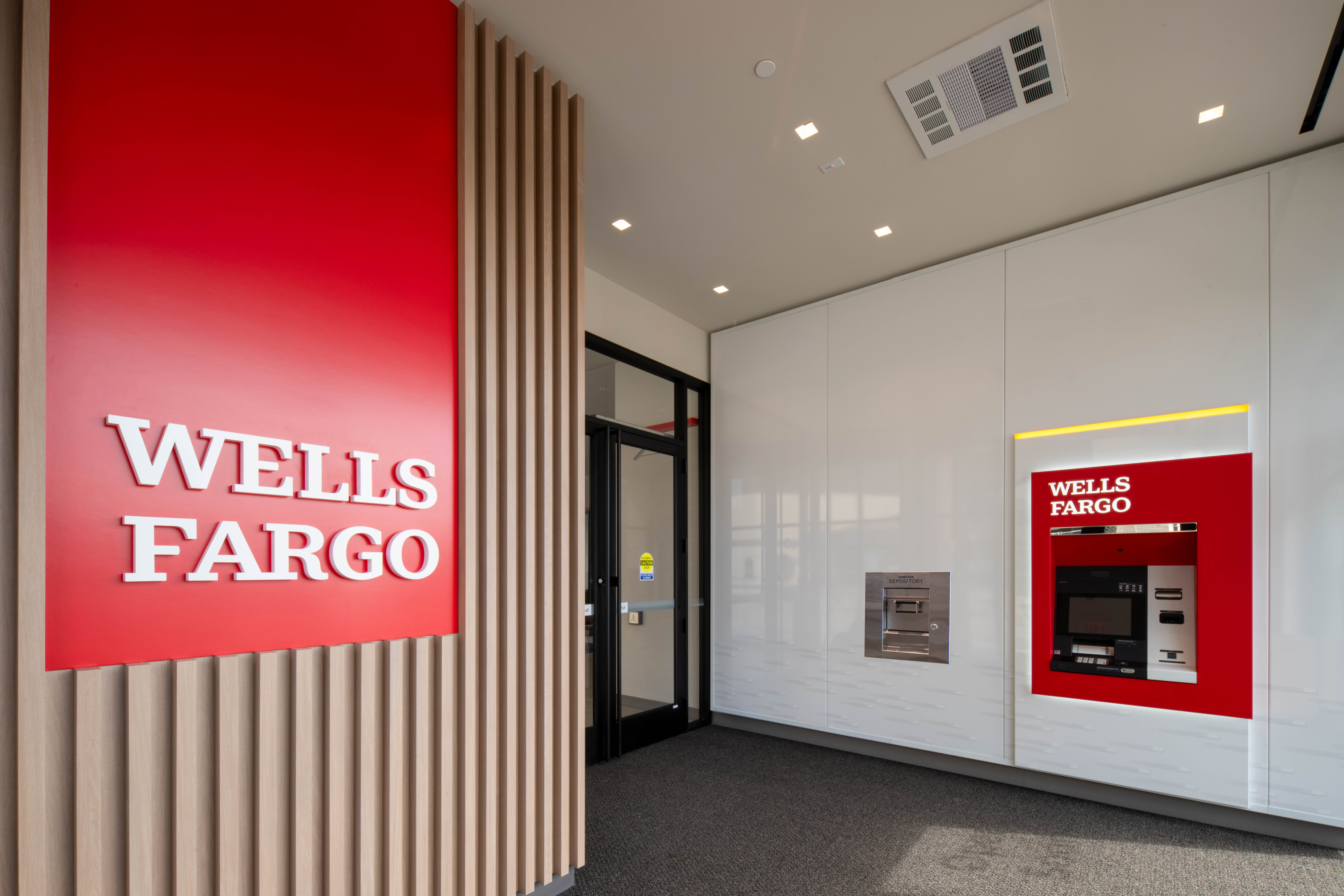 Wells Fargo Bank Image