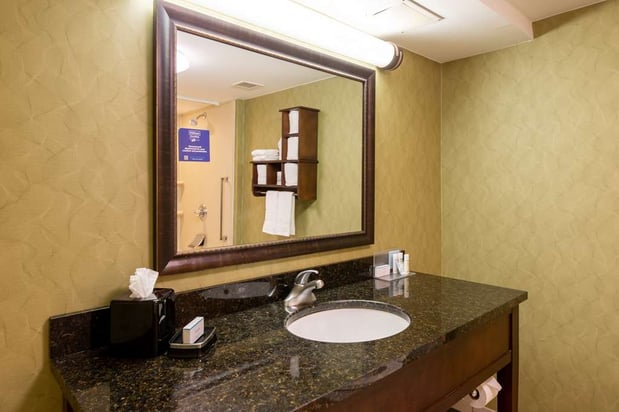 Images Hampton Inn Winston-Salem Hanes Mall