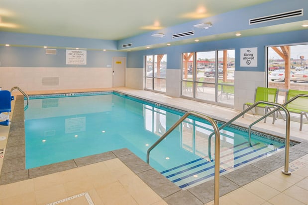 Images Holiday Inn Express & Suites Chadron by IHG