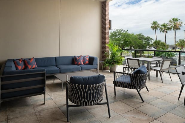 Images Hilton Garden Inn Charleston Waterfront/Downtown