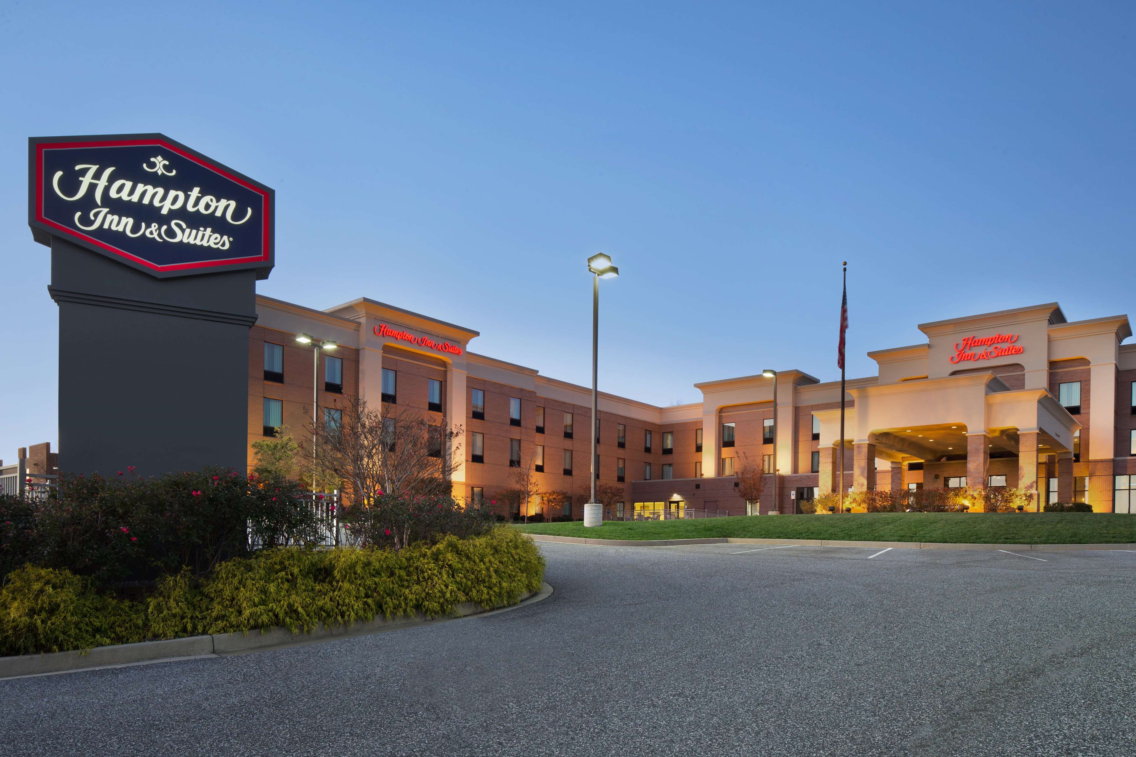 HAMPTON INN & SUITES EDGEWOOD/ABERDEEN-SOUTH