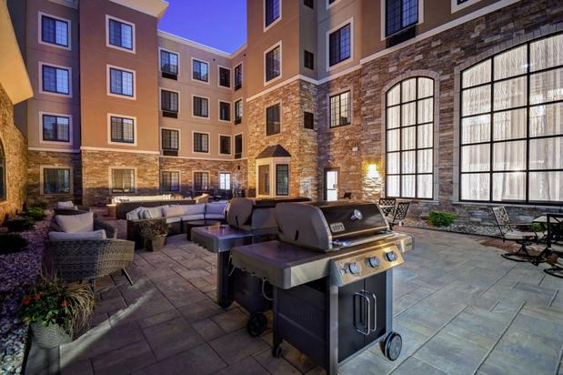 Images Staybridge Suites Southgate – Detroit Area by IHG