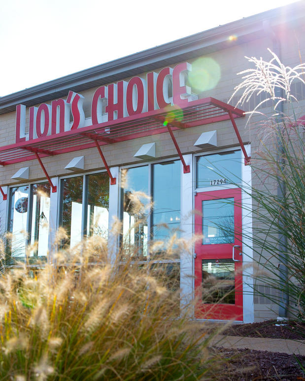 Images Lion's Choice - Fenton