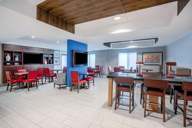 Images Holiday Inn Express & Suites Tell City, an IHG Hotel