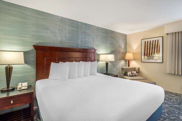 Images Best Western Plus Carpinteria Inn