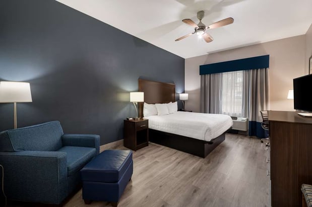 Images Best Western Plus Lake Dallas Inn & Suites