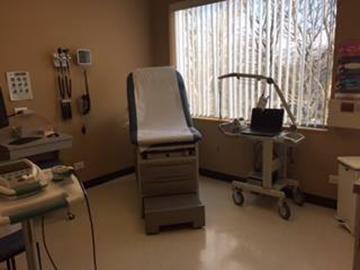 Center for Adult Healthcare - Bloomingdale IL - Interior Exam Room