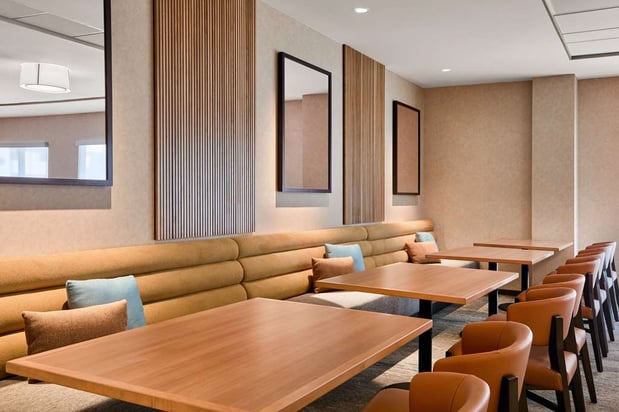 Images Hilton Garden Inn LAX Los Angeles Airport