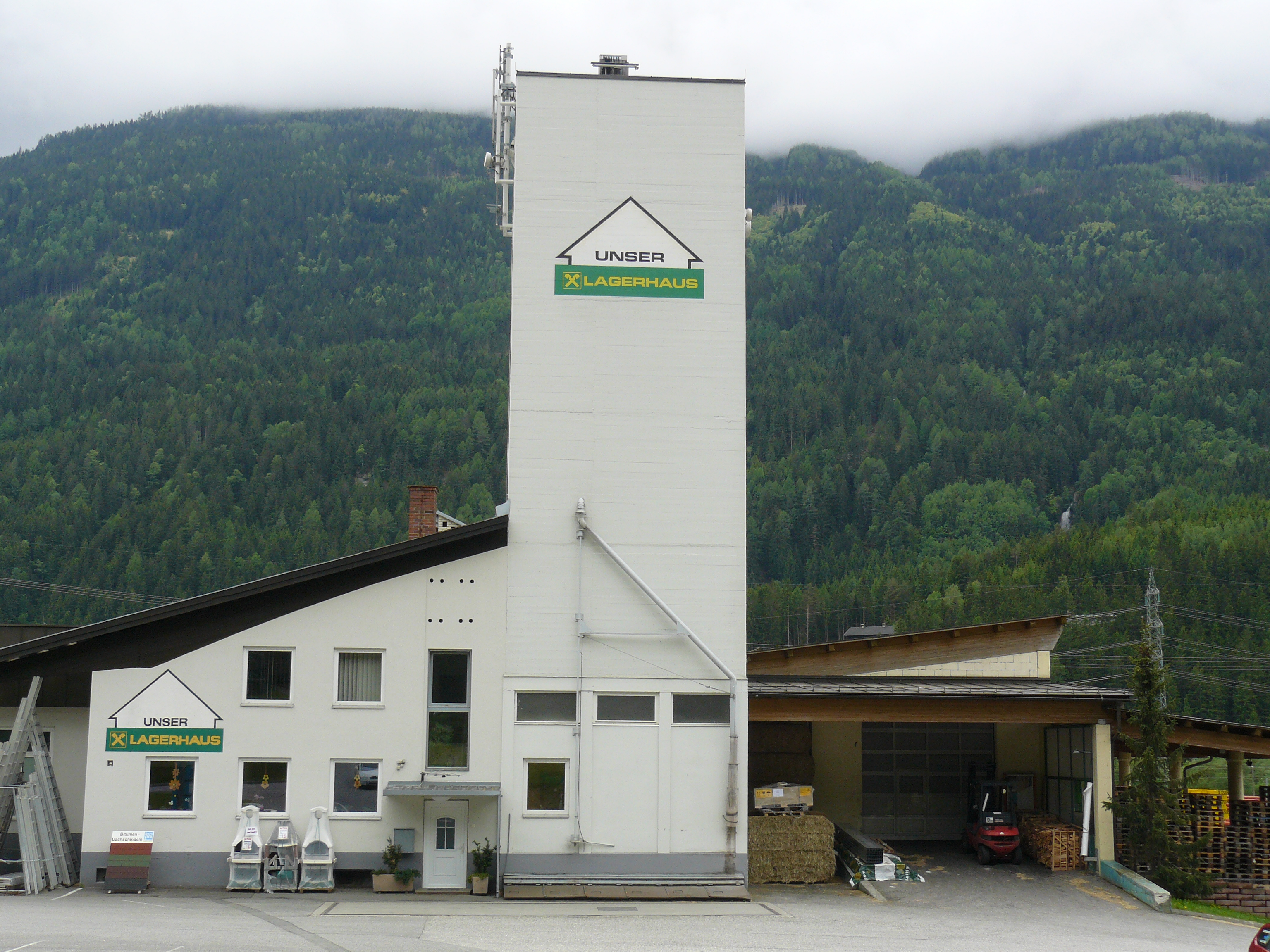 UNSER LAGERHAUS WarenhandelsgesmbH, Bahnhofstraße 66 in Feistritz an der Drau
