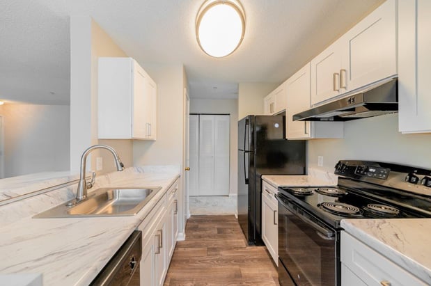 Images Keswick Village Apartments & Townhomes