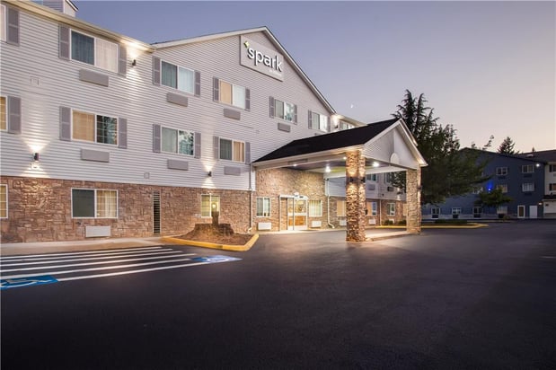 Images Spark by Hilton Tumwater