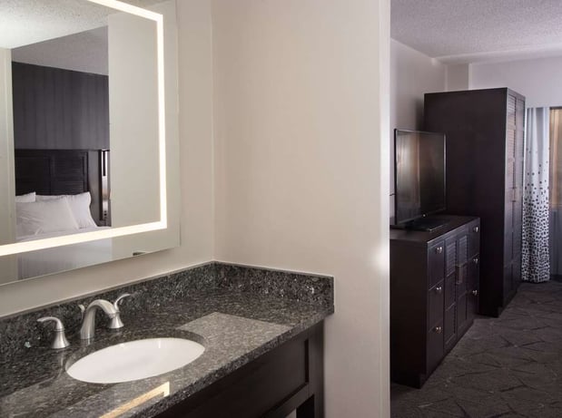 Images Embassy Suites by Hilton Raleigh Crabtree