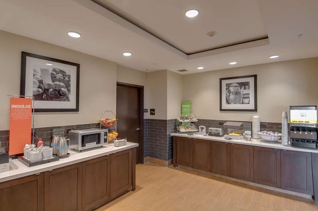 Images Hampton Inn and Suites Los Angeles - Glendale