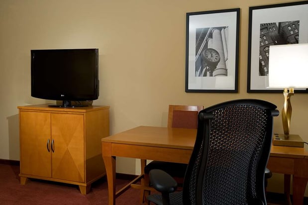 Images Embassy Suites by Hilton Kansas City International Airport