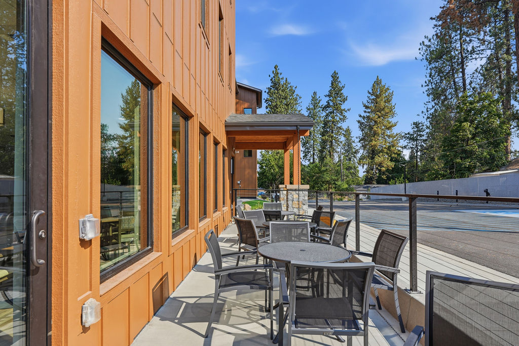 Outdoor patio at all-new assisted living facility in Spokane Valley, WA 