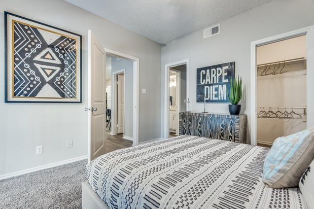 Images Estates at Las Colinas