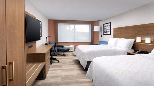 Images Holiday Inn Express & Suites Nashville Metrocenter Downtown by IHG