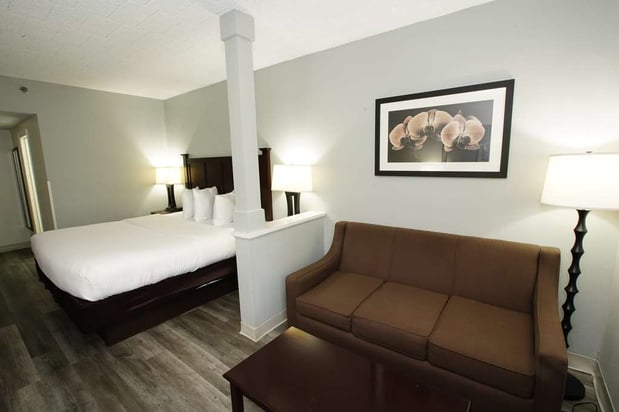 Images Best Western Paramus Hotel & Suites
