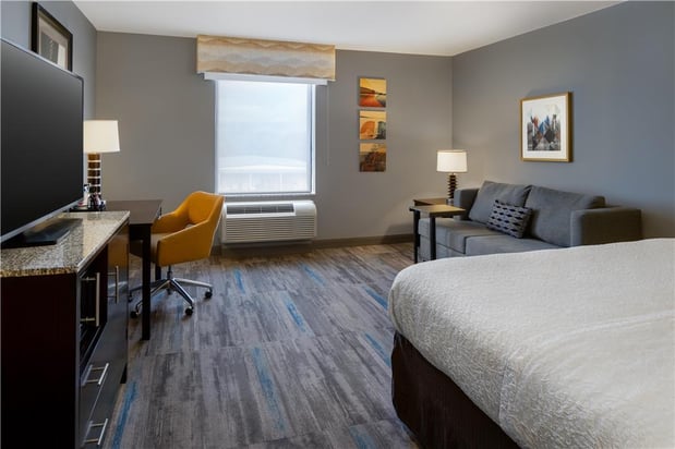 Images Hampton Inn Seneca Falls