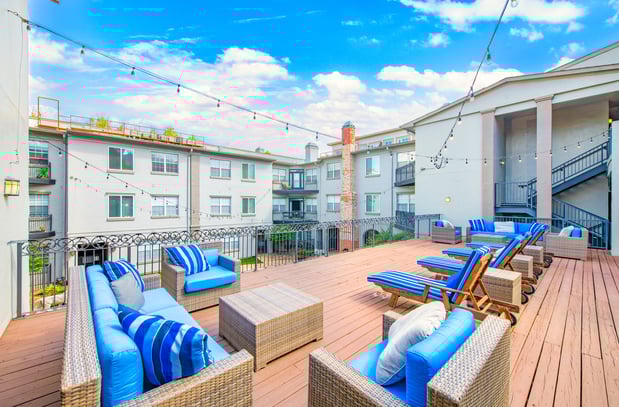 Images MAA Uptown Village