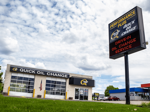 Images Performance Plus Quick Oil Change