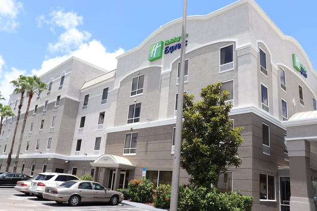 Images Holiday Inn Express & Suites Clearwater/US 19 N by IHG