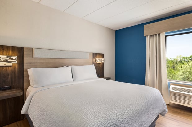 Images Holiday Inn Express & Suites Indianapolis W - Airport Area by IHG