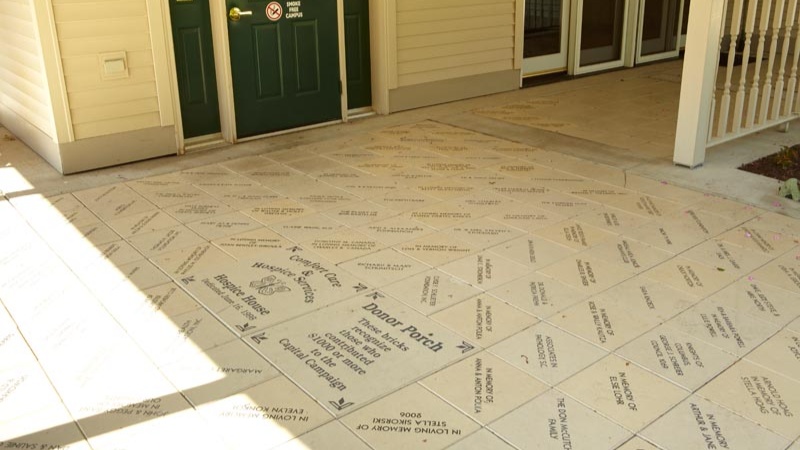 photo of the donor porch at Aspirus Hospice House