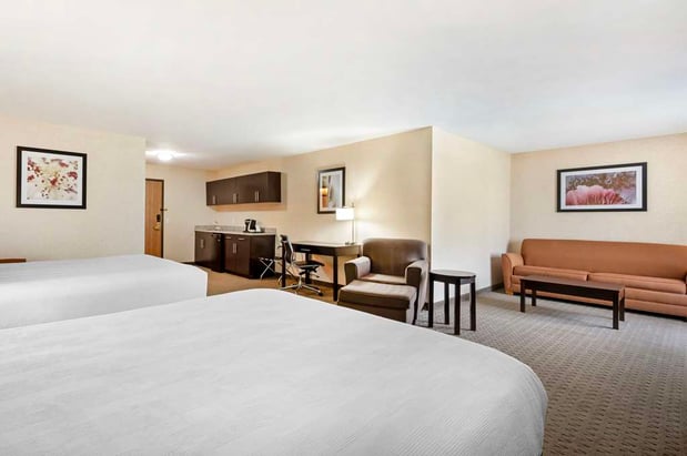 Images Best Western Plus Howe Inn