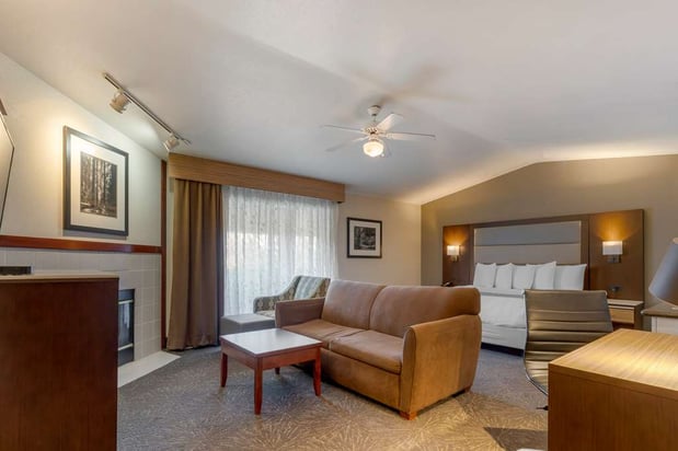 Images Best Western Plus Forest Park Inn